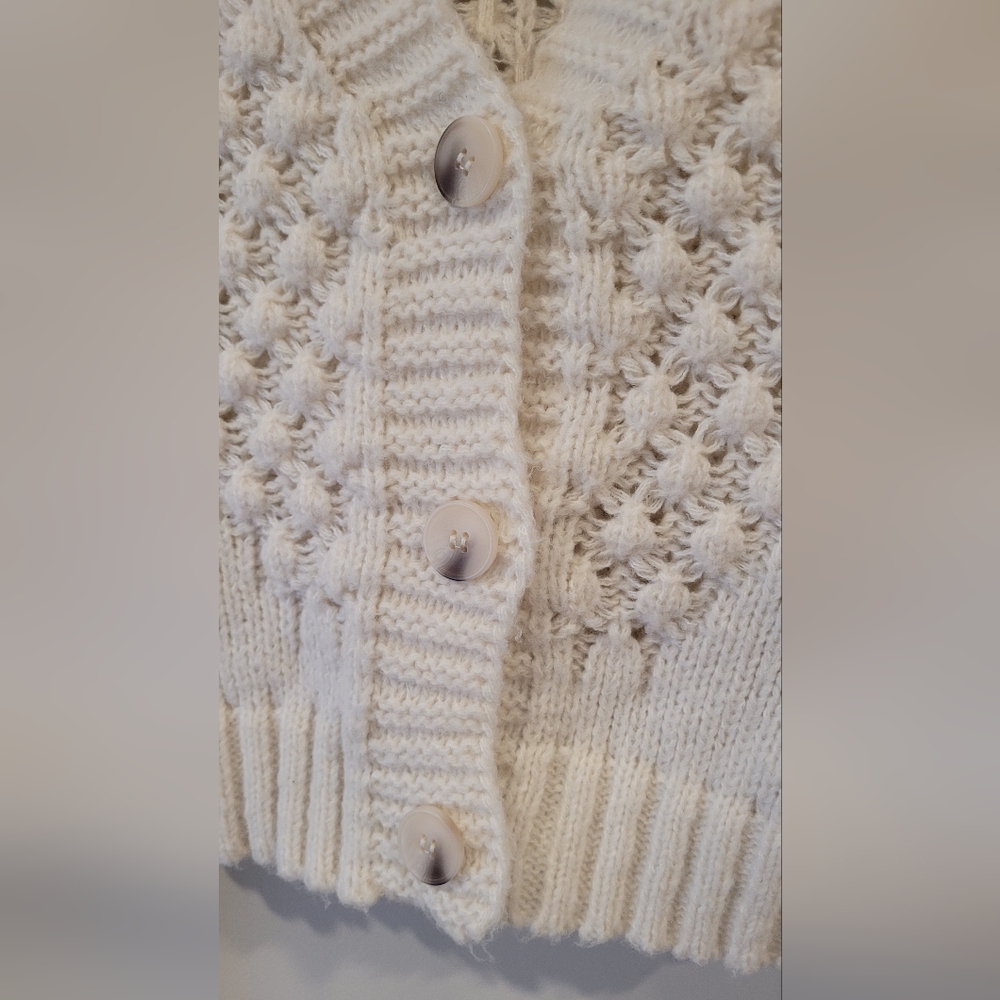 moon & madison Textured Knit Cardigan - Picture 2 of 2